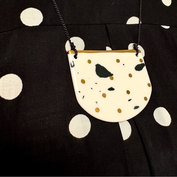 Anthropologie Ivory Ceramic Pendant Necklace Vintage Gold Dot Baubles Bijou Bits - Picture 4 of 12